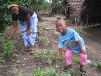 Patenkind Mohamed aus Sierra Leone mit seiner Mutter