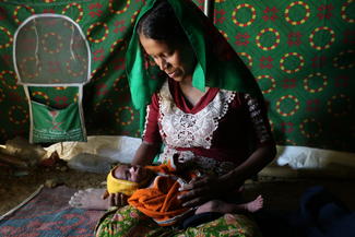 Azidas Baby ist 2017 als Flüchtling im Zelt in Bangladesch geboren.