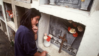 Mit 14 trauerte Mayerly Sánchez um ihren Freund Milton, der durch eine Jugendbande erstochen wurde.