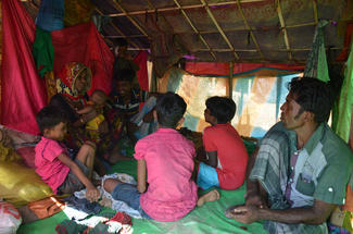 Somsidas Familie im Flüchtlingscamp in Bangladesch