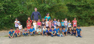Patenbesuch: Pate besucht eine Grundschule