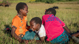 Eine Patenschaft ermöglicht nicht nur einem Kind eine bessere Zukunft sondern verändert auch das Leben von vier anderen Kindern