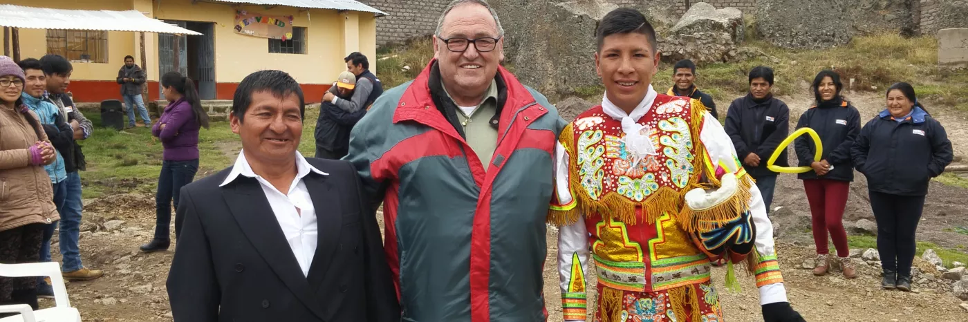 Volkmar besucht sein Patenkind Diego in Peru 