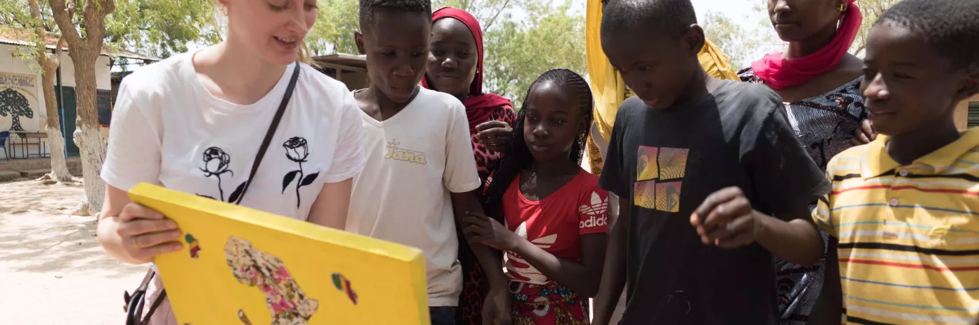 Jugendbotschafterin Laura besucht ihr Patenkind im Senegal