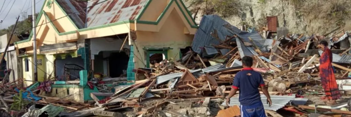 Zerstörungen nach dem Tsunami Indonesien