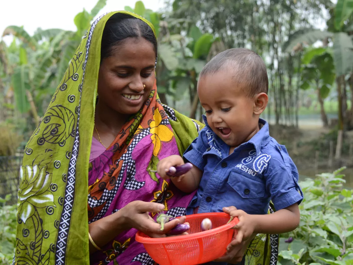 Mutter Kind Ernte Bangladesch  world vision 