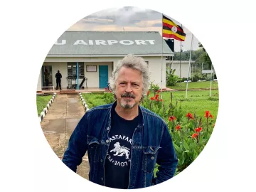 Wolfgang Niedecken zu Besuch in Uganda