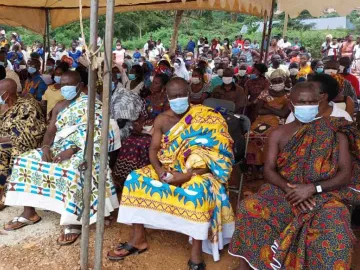 Eröffnungszeremonie der Gesundheitsstationen mit offiziellem Besuch