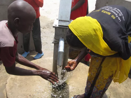 Christoph Lange Brunnen Ngouboua