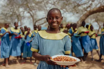 Für die 15jährige Faith aus Kenia ist die Schulmahlzeit oft das einzige nahrhafte Mahl am Tag