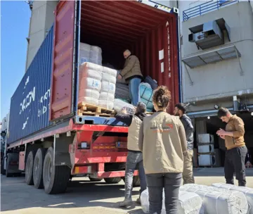 Verteilung von Hilfsgütern im Libanon