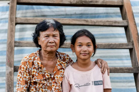 Soathalen und Großmutter aus Kambodscha