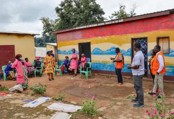 World Vision besucht Dorf
