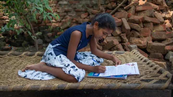 Khushboo schreibt Briefe an ihren Paten