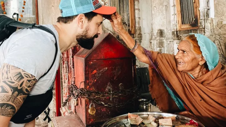 Paul erhält ein Zeichen auf die Stirn