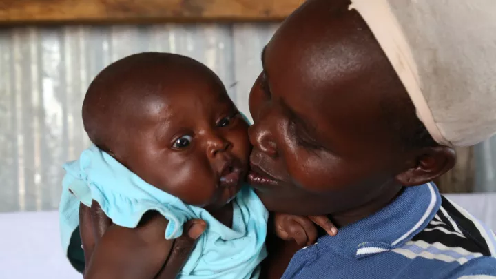 Nancy aus Kenia und ihr Baby