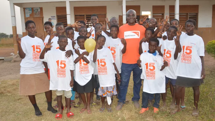 Gruppenbild einiger Patenkinder aus Krachi-East