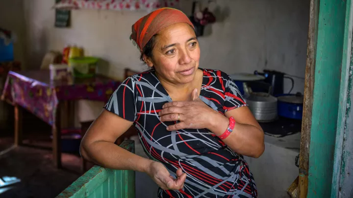 Carmen aus Honduras in ihrem Haus.