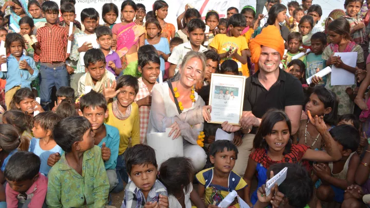 PM Botschafter mit Kinder aus dem Projektgebiet Bundi