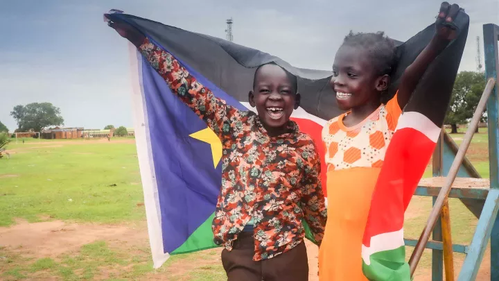 Kinder freuen sich am Unabhängigkeitstag