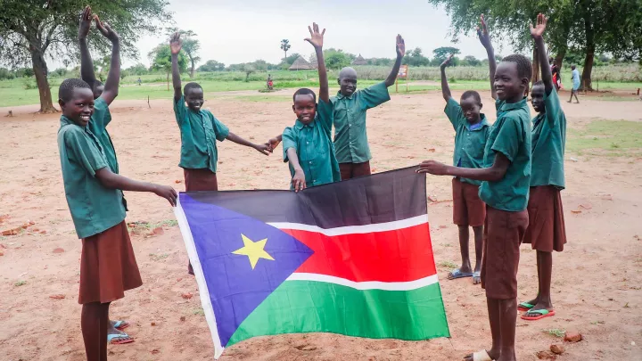 Kinder freuen sich am Unabhängigkeitstag