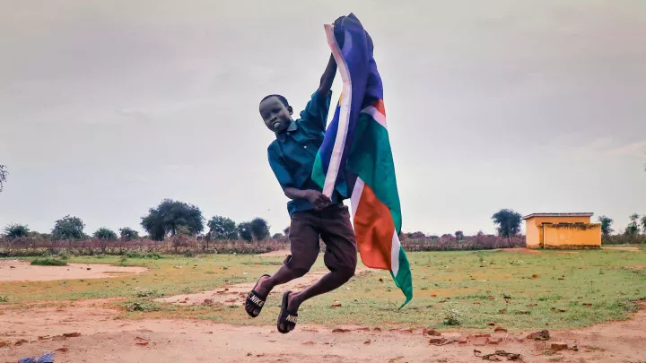 Kind freut sich am Unabhängigkeitstag
