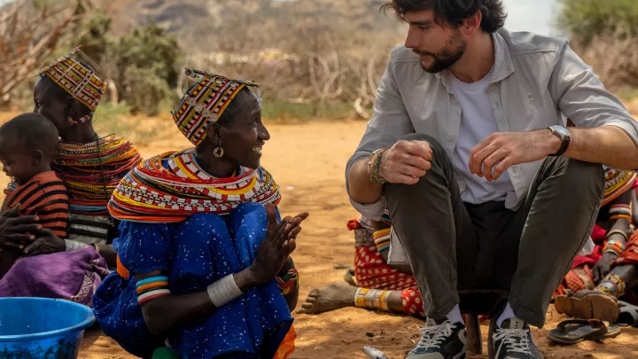 Alvaro Soler als World Vision Botschafter in Kenia