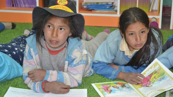 World Vision Kinder lernen lesen