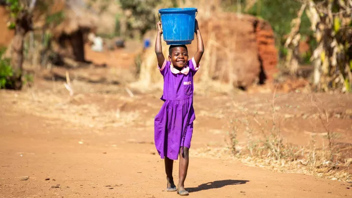 Ireen geht Wasser holen