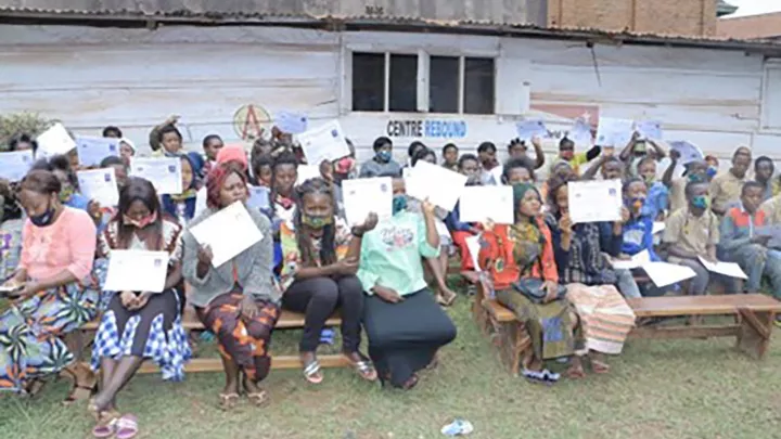 Abschlussklasse 2021 des Rebound Zentrums