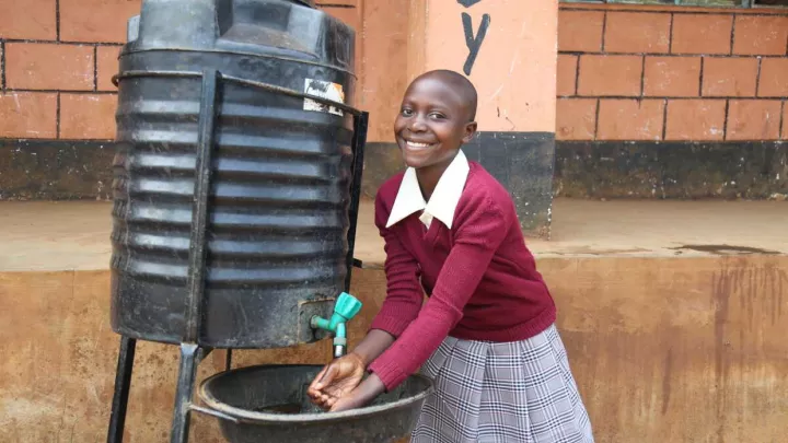 neue Vorrichtungen zum Händewaschen