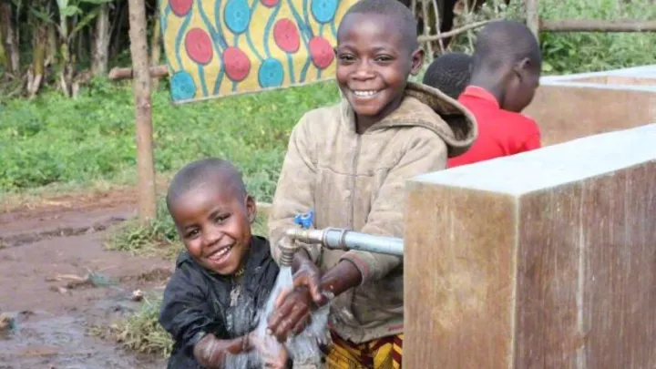 Sauberes Wasser in Burundi
