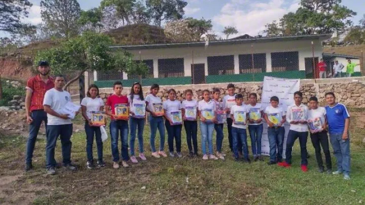 Schulbücher in Honduras