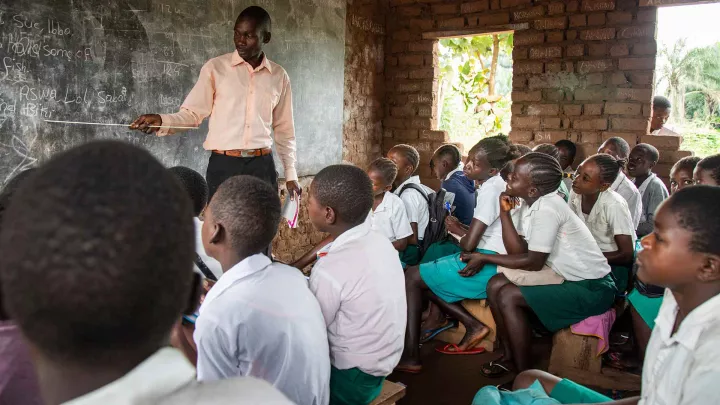 Mit deiner Spende ermöglichst du Schulunterricht für ehemalige Kindersoldaten