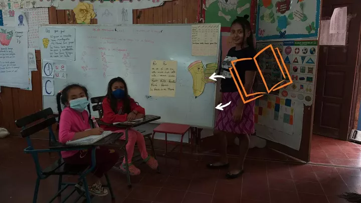 Ericka gibt einen Kurs für andere Kinder