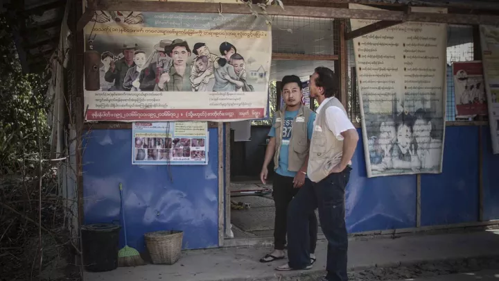 Jerome Flynn Myanmar World Vision Kinder Zukunft