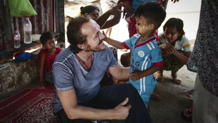 Jerome Flynn Myanmar World Vision Kinder Zukunft