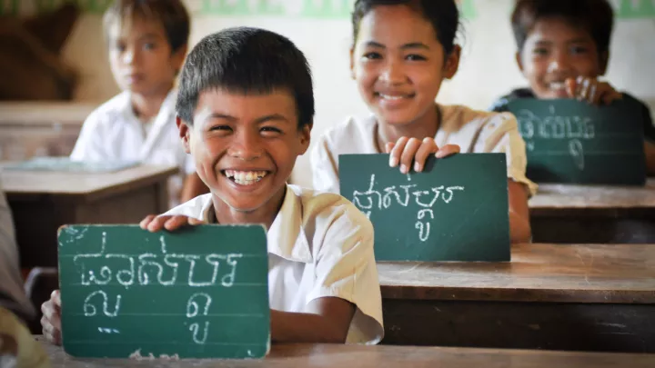Kinder im Klassenzimmer