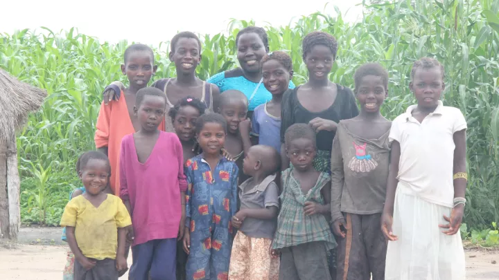 Familie nach Idai in Mosambik