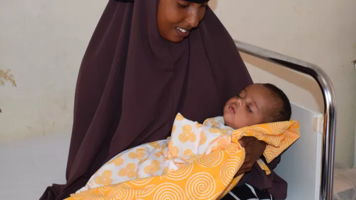 Mutter mit Kind in Somalia