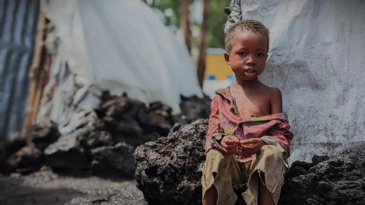 Ein vertriebener Junge aus dem Ostkongo 