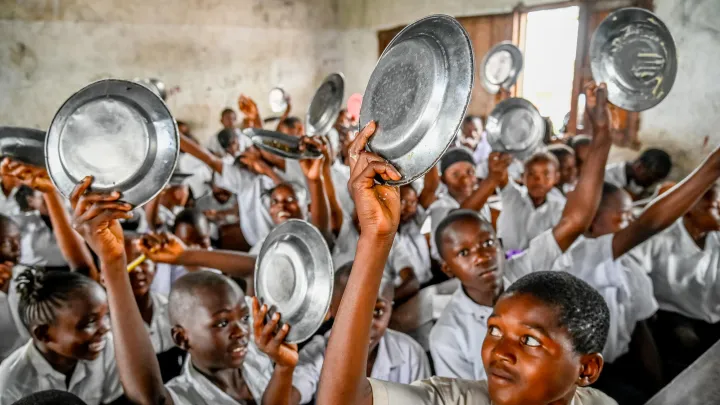 Schulmahlzeiten auch von Kürzungen bei humanitären Hilfen bedroht 