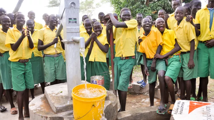 KInder Wasser Kolowa World Vision