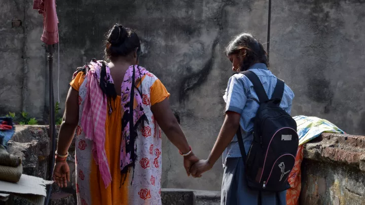 Indien: Riya möchte nicht wie ihre Mutter als Prostituierte arbeiten