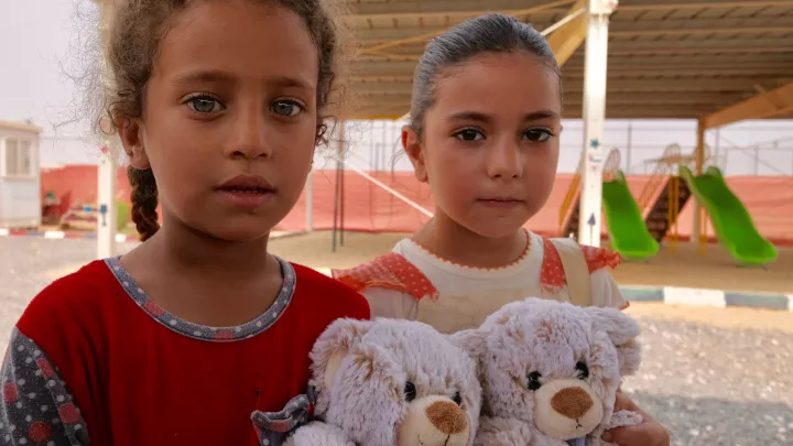 Jede Kindheit zählt: Teddybären für Kinder in Jordanien