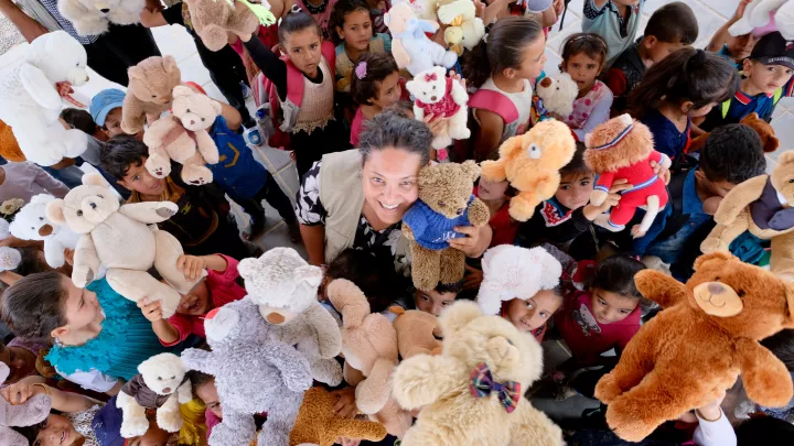 Jede Kindheit zählt: Teddybären für Kinder in Jordanien
