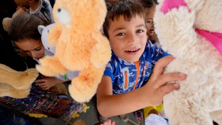 Jede Kindheit zählt: Teddybären für Kinder in Jordanien