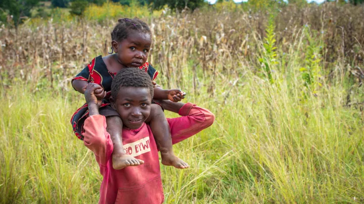 Lightwell und Abigail auf dem Weg zum Lesecamp