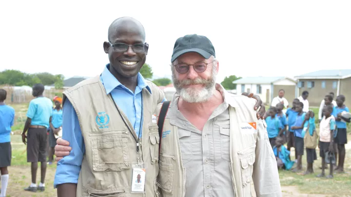 Liam Cunningham trifft den ehemaligen Kindersoldaten Angelo