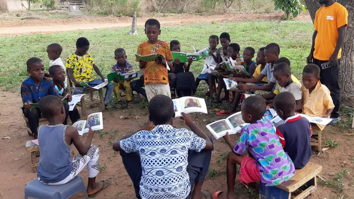 World Vision fördert Lesefähigkeiten bei Grundschülern in Ghana